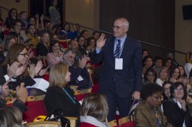 Anúncio da presença do Secretário Municipal de DHC Eduardo Suplicy