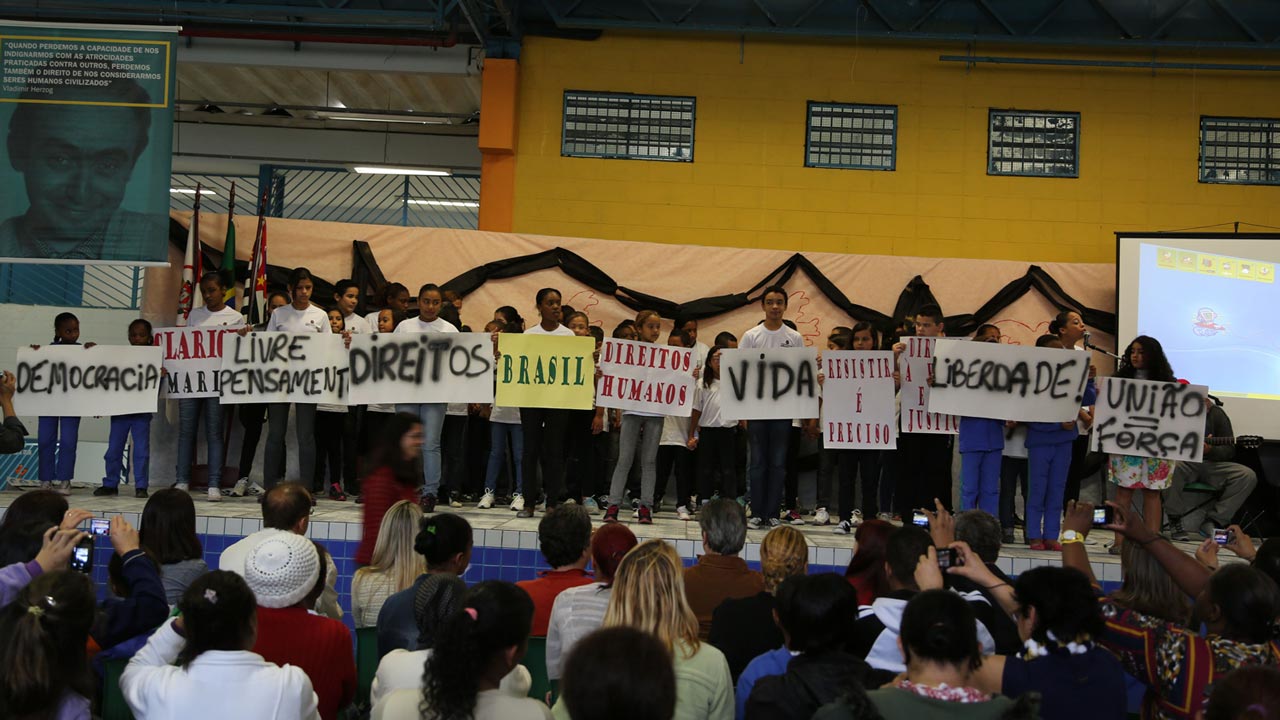 IVH participa de evento na EMEF Vladimir Herzog, em São Paulo, parceira do Respeitar é Preciso!